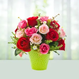 Send Flowers Bouquet 12 Red Pink And White Roses Gift Online in India