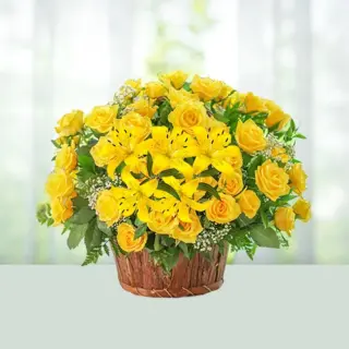 Send Flowers Basket 5 Yellow Asiatic Lilies And 30 Yellow Roses Gift Online in India